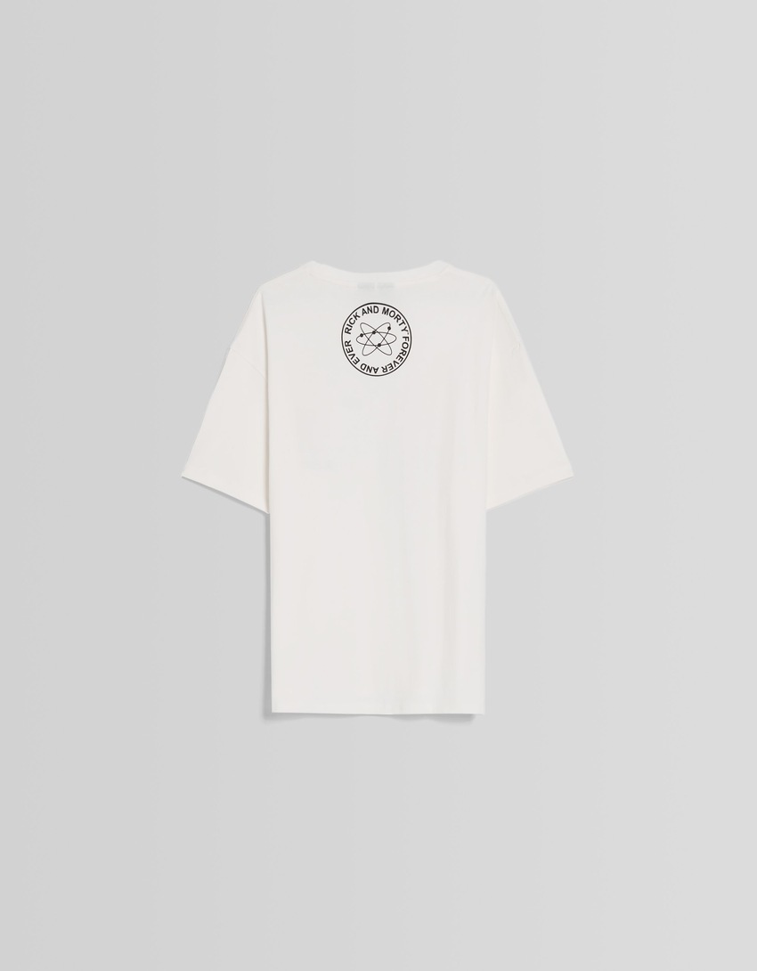 Camiseta de manga curta com estampa Rick & Morty e modelagem quadrada.