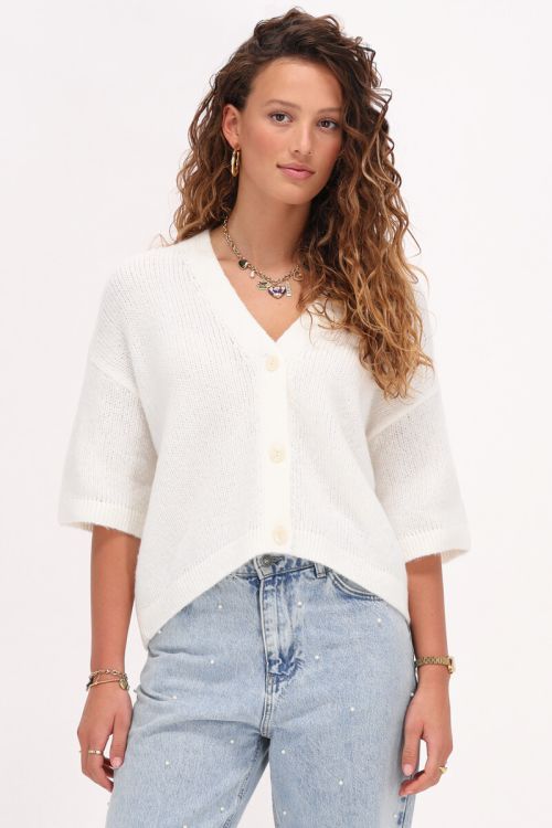 Wit gebreid vest met korte mouwen