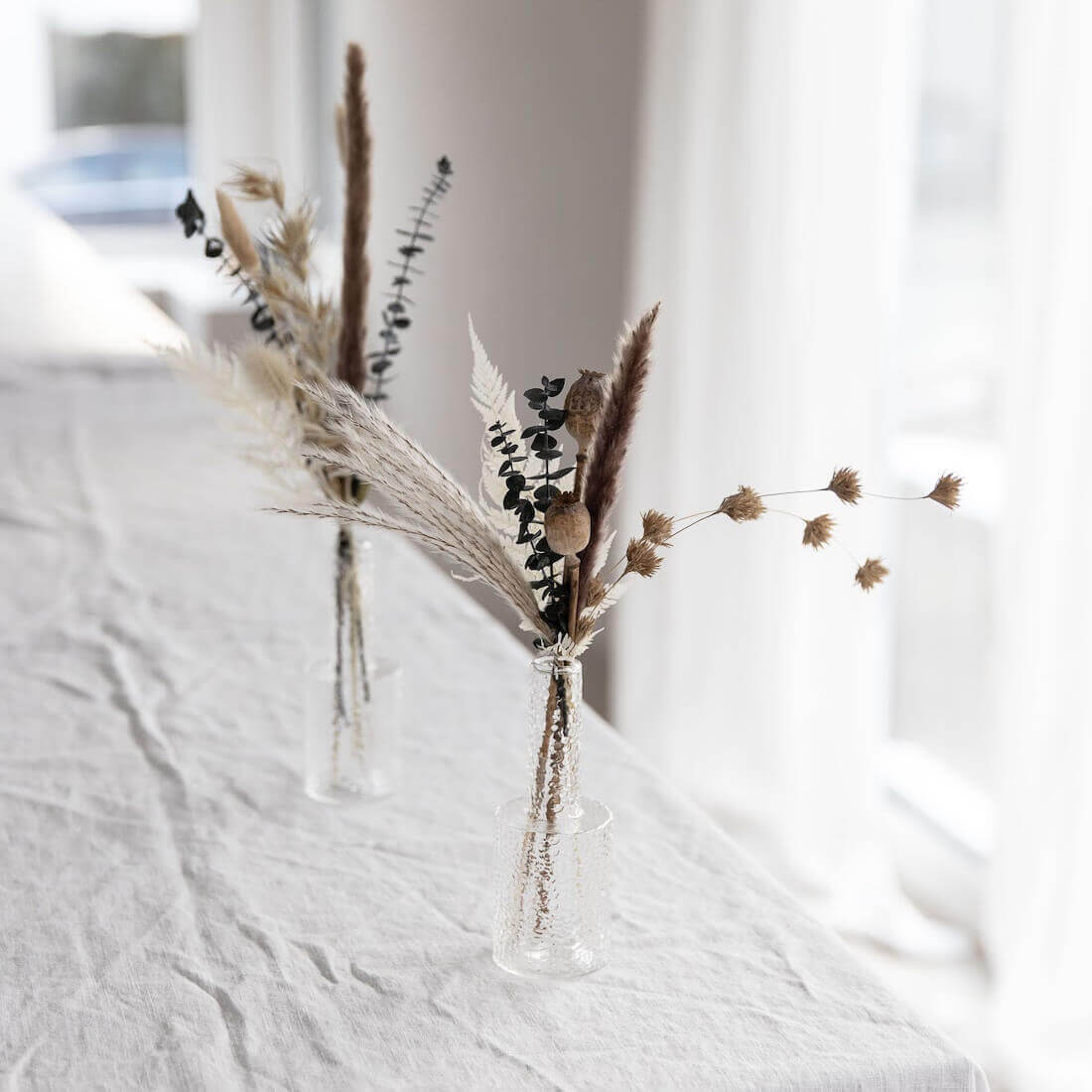 Gedroogde bloemenboeket, tafeldecoratie, boho wit