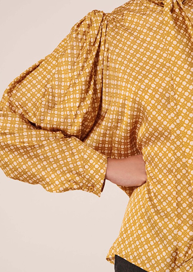 Chemise Candyjaune imprimée petites fleurs en satin