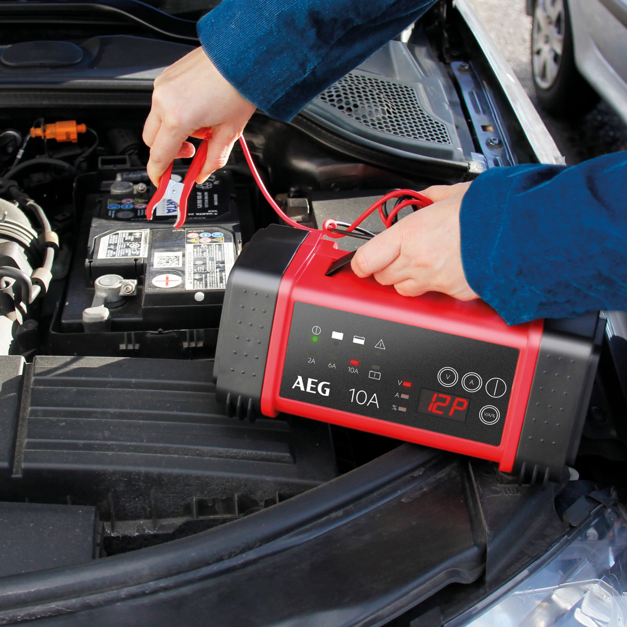 AEG Mikroprozessor-Ladegerät LT 10