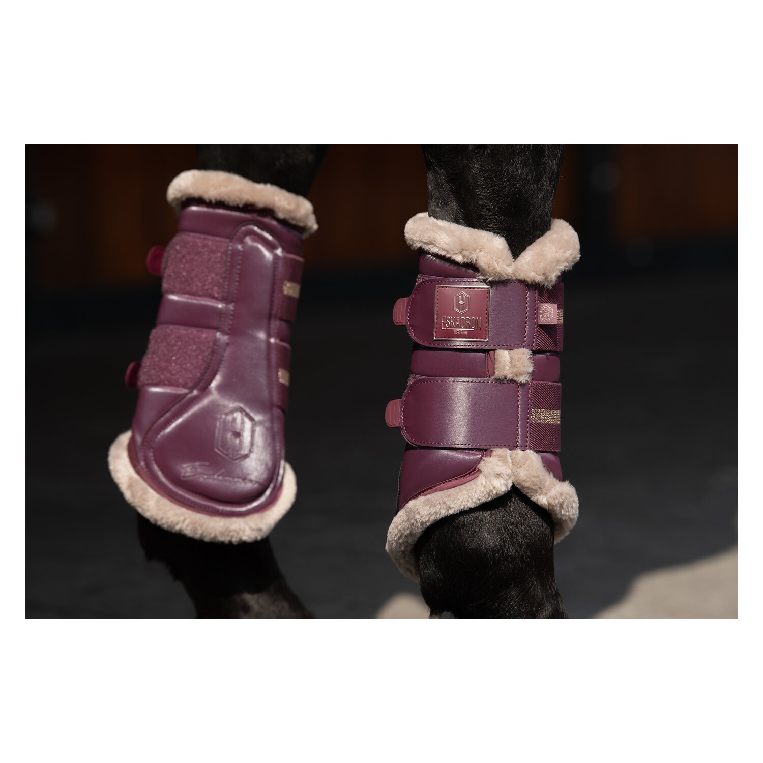 ESKADRON Heritage Gamaschen Glamslate FauxFur  - cassis