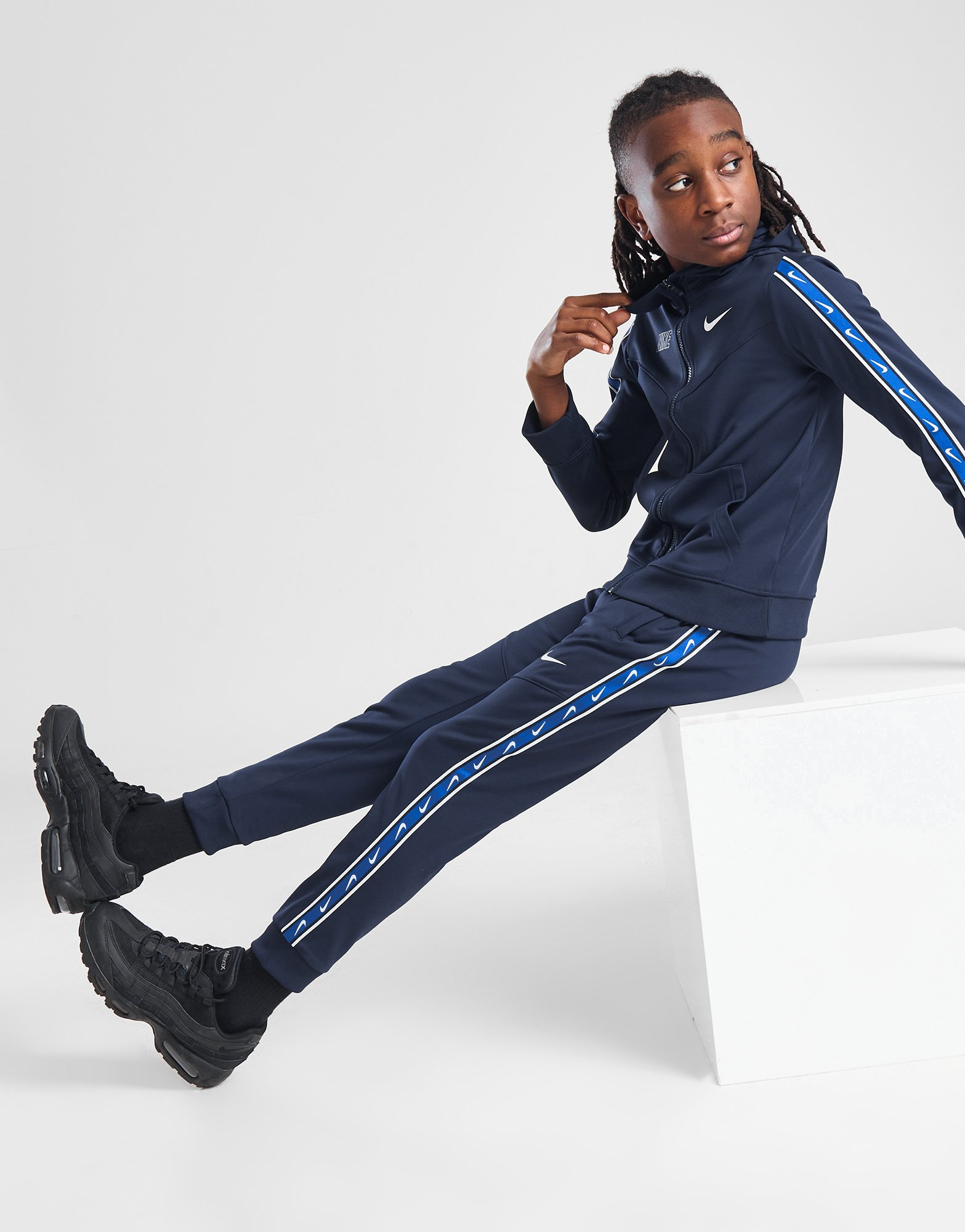 Nike Repeat Logo Full-Zip Hoodie Junior