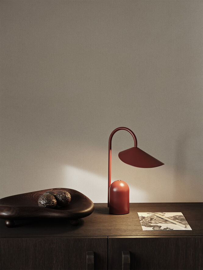 ferm LIVING Arum Portable Lamp - Oxide Red Oxide red