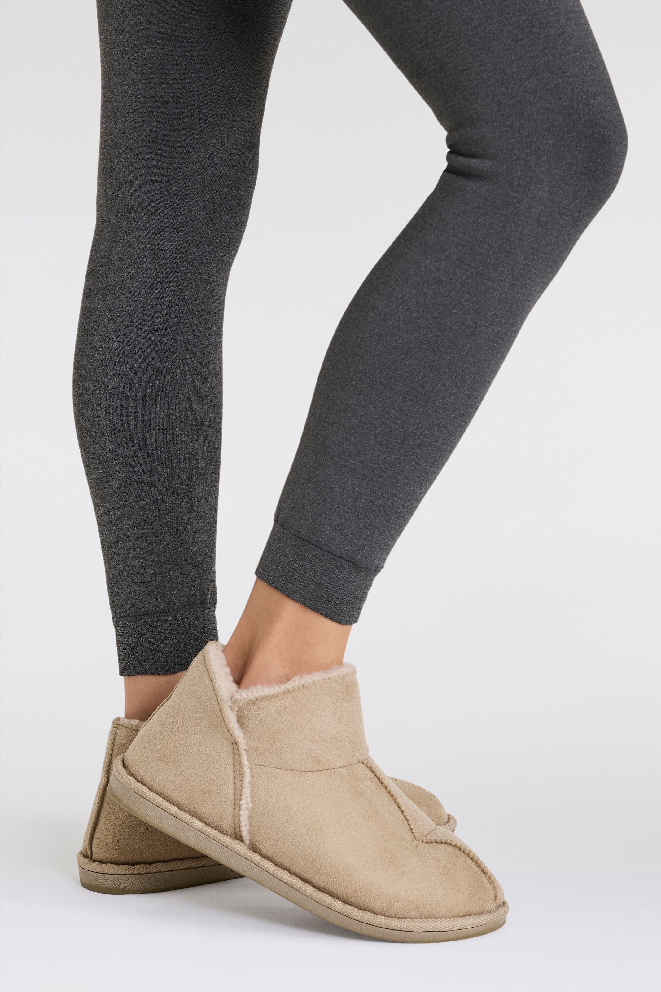 Apollo Hausschuh »LADIES HOME BOOTS SUEDE«  mit Logoprägung und kuscheligen, wärmenden Innenfutter