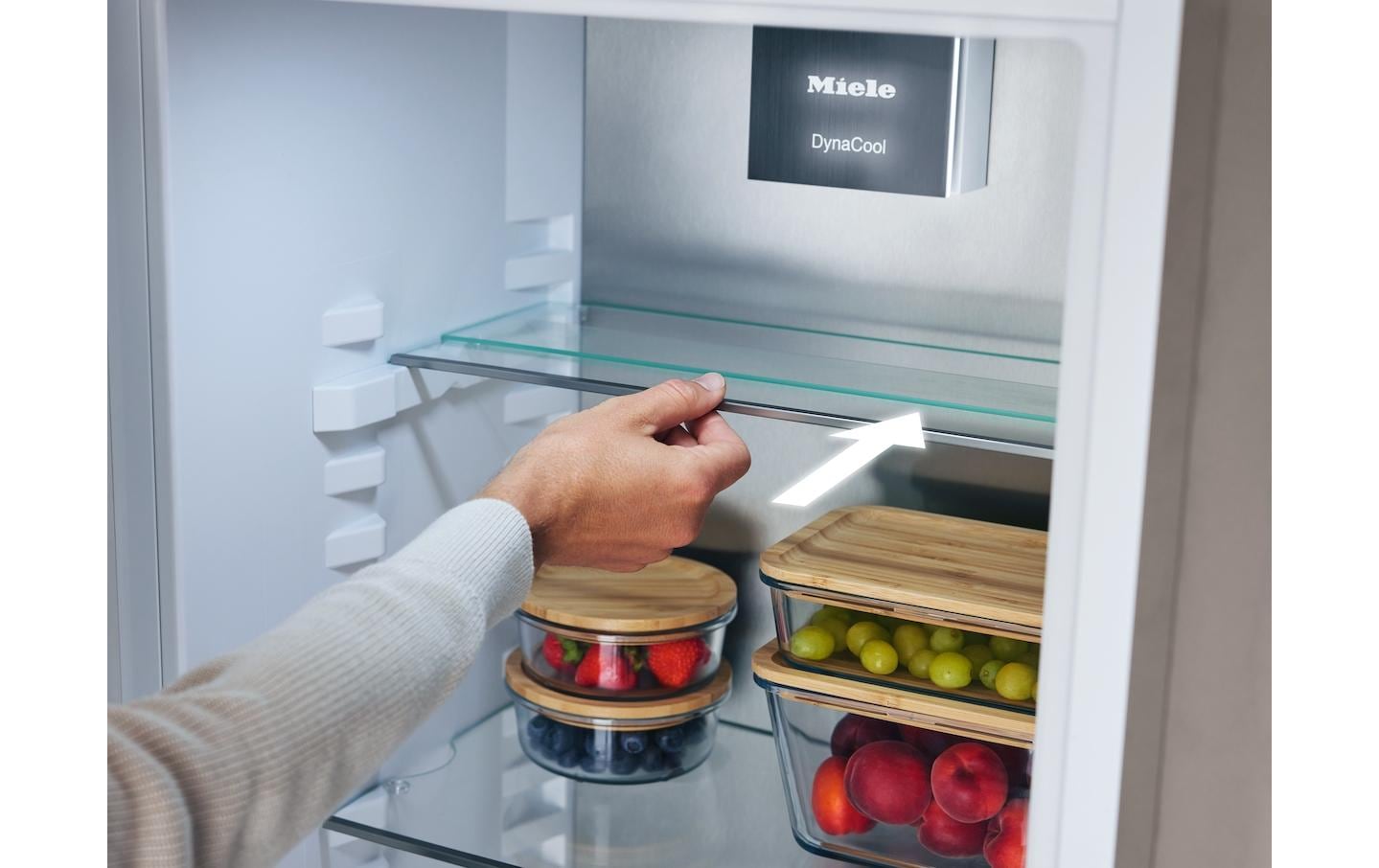 Einbaukühlschrank K 7347 C Rechts<br>Einbau-Kühlschrank mit 4 Sterne-Gefrierfach, LED-Beleuchtung, SoftClose und SuperKühlen für mehr Komfort