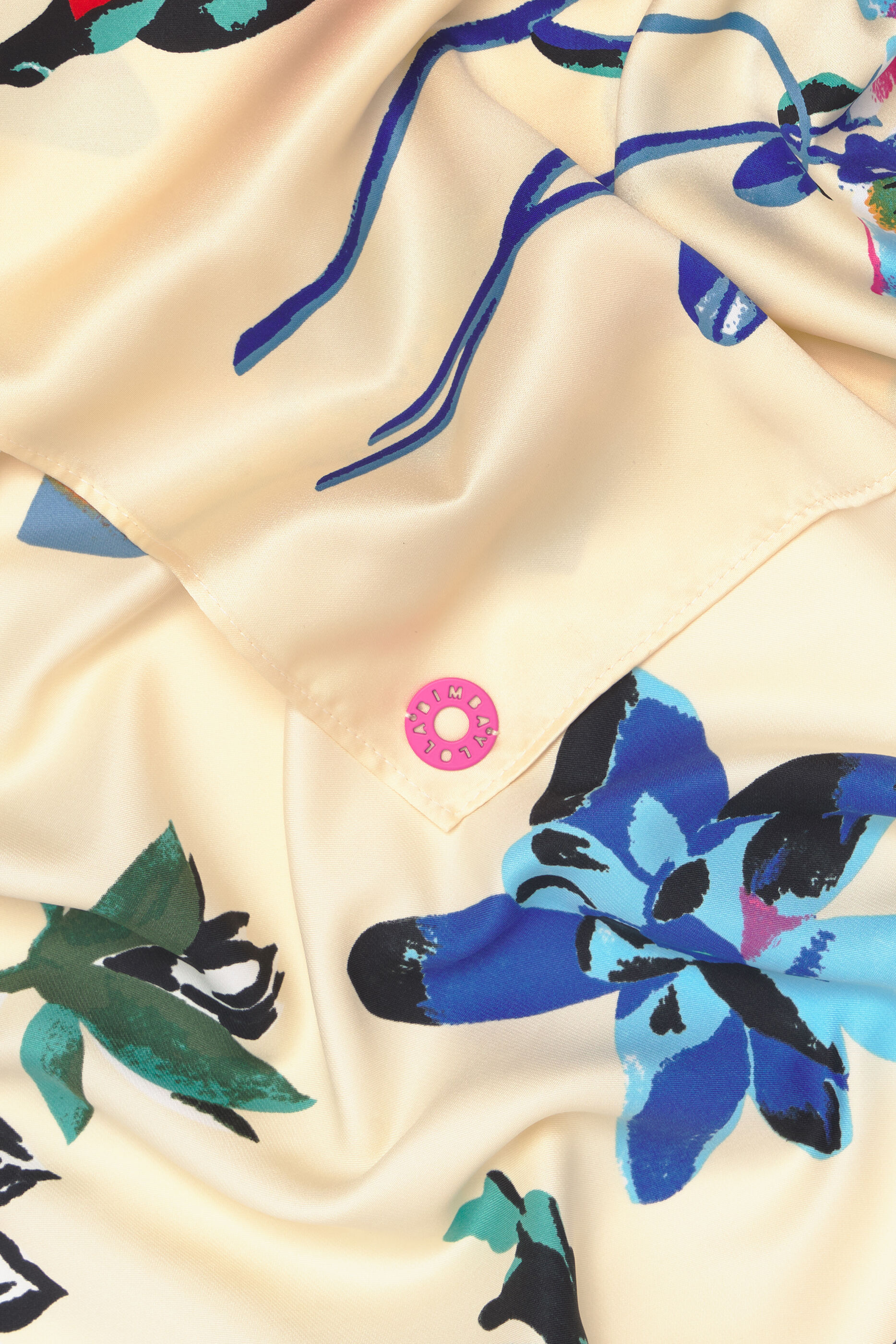 lenço floral creme