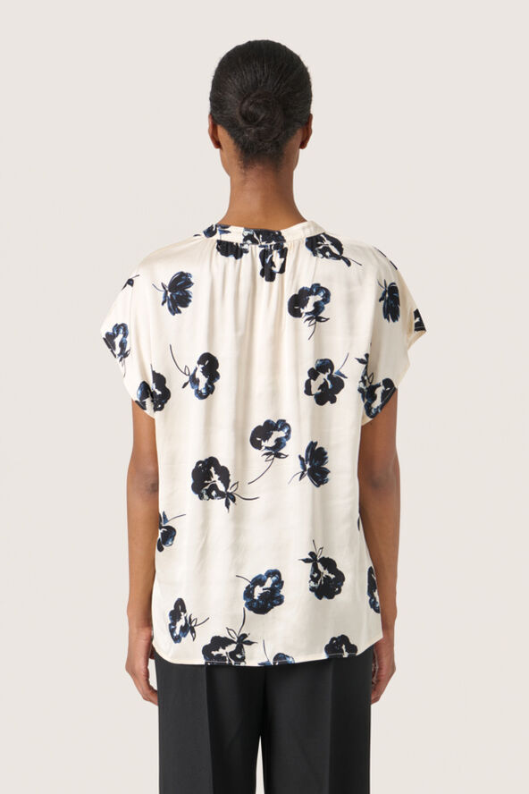 Soaked in Luxury SLErwina Paris Top Black and white flower print