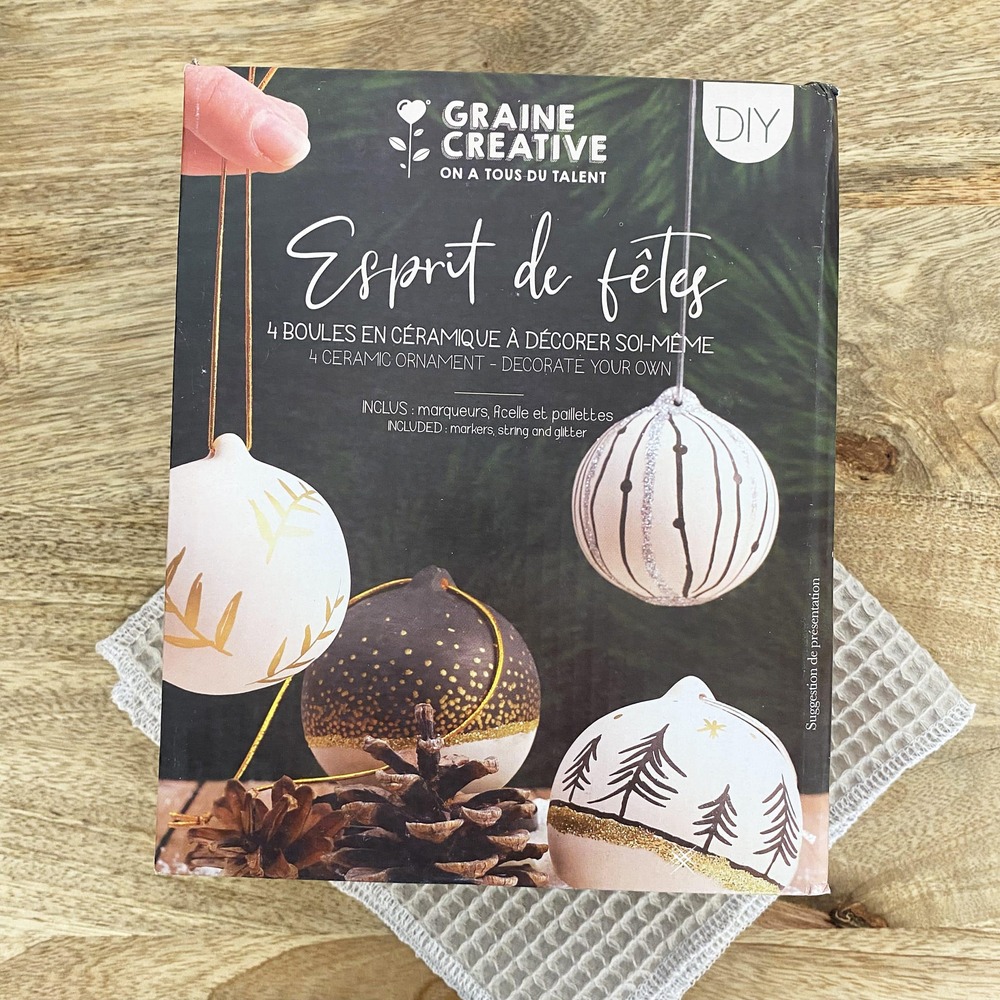 Coffret 4 boules de noel en céramique à décorer