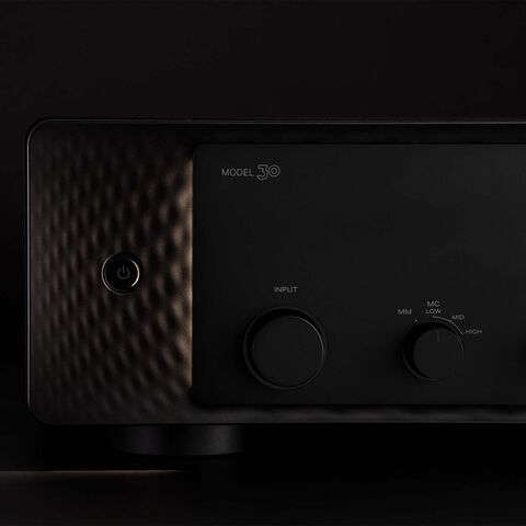 Marantz MODEL 30 – exclusieve hifi-stereoversterker Zwart