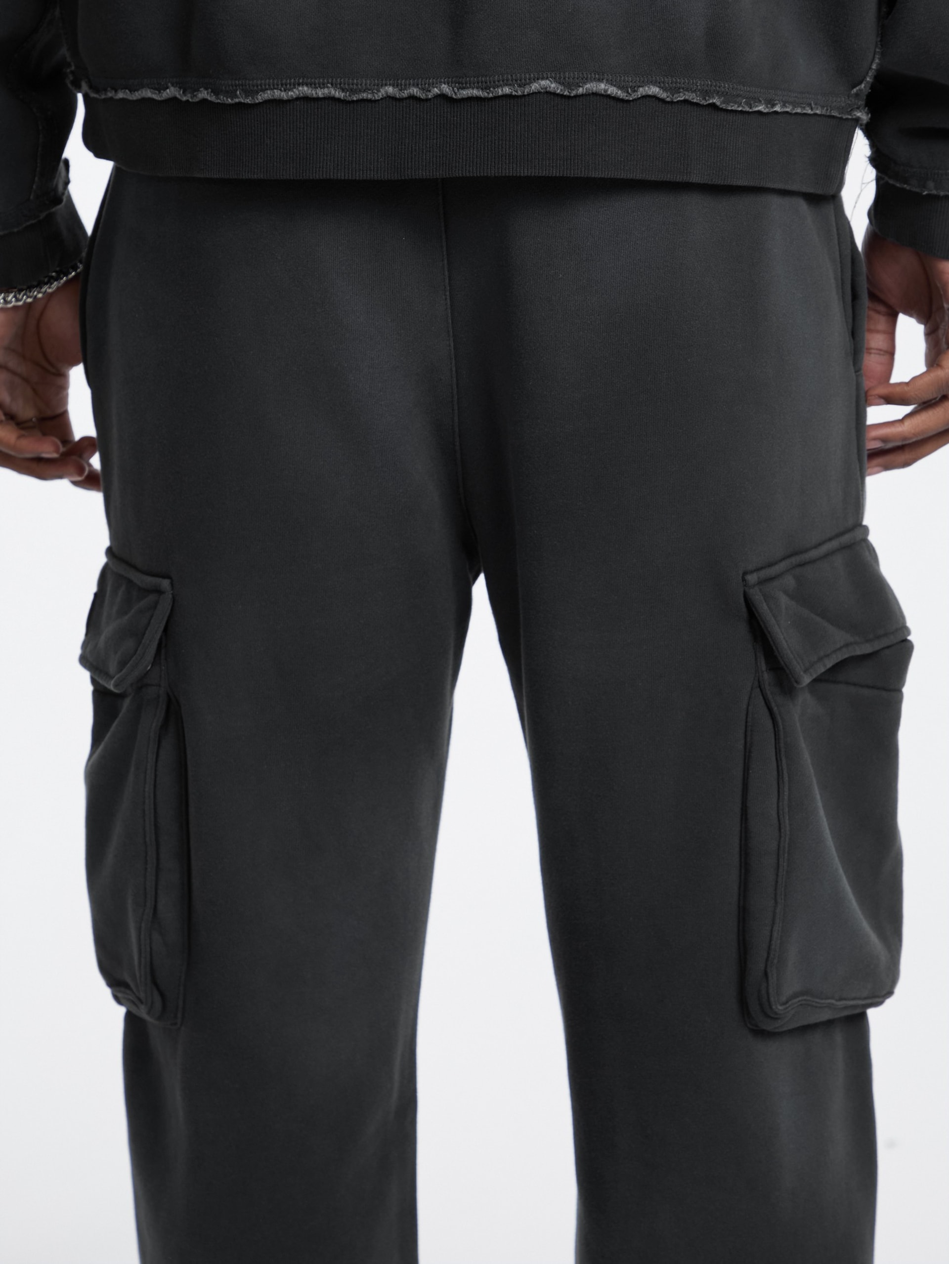 Calça Jogger Cargo GUESS Originals