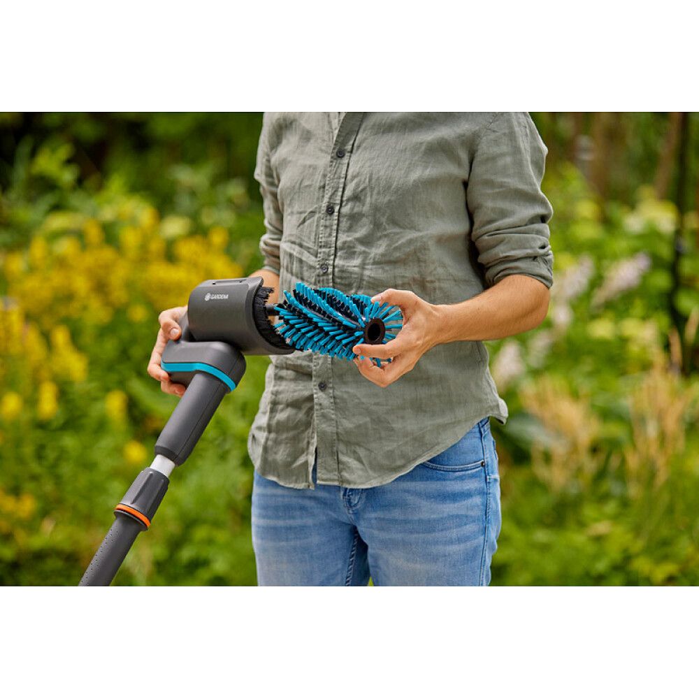 BALKONGVASKER GARDENA AQUABRUSH BATTERIDREVEN