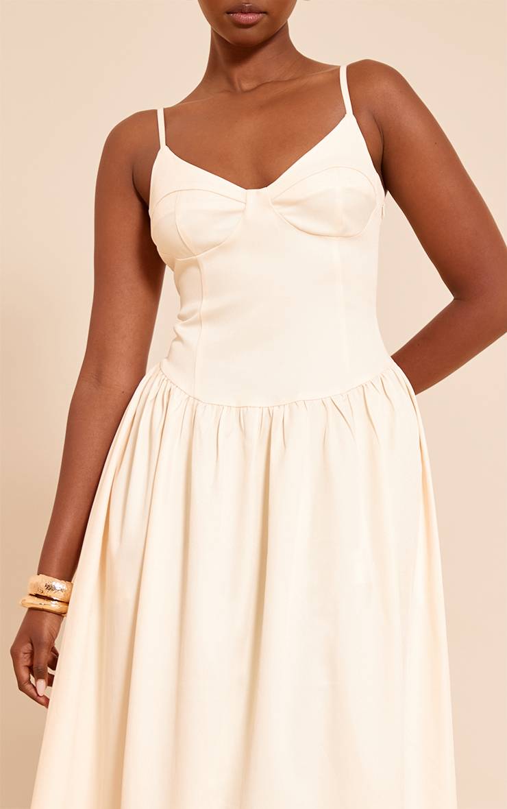 Crème Robe Longue À Détail Bustier Avec Bretelles En Tissu Tissé