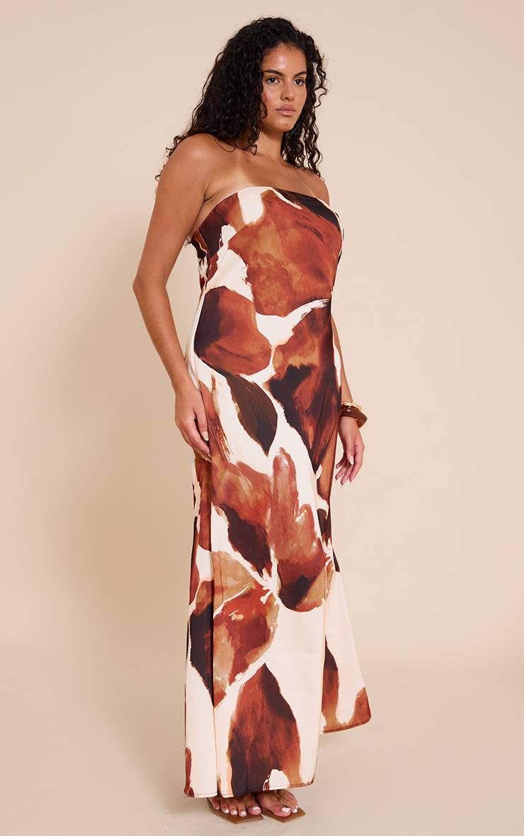Marron Robe Maxi Satinée À Imprimé Floral Grande Taille