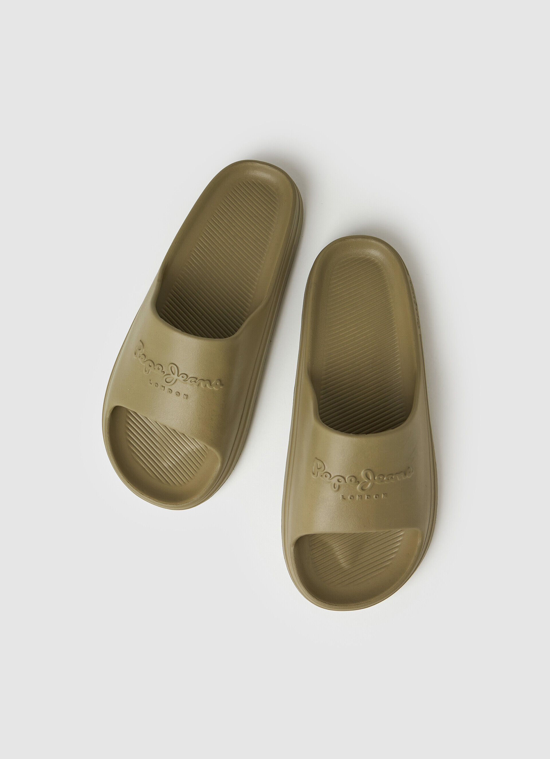 Chinelo de praia estilo slide - verde militar