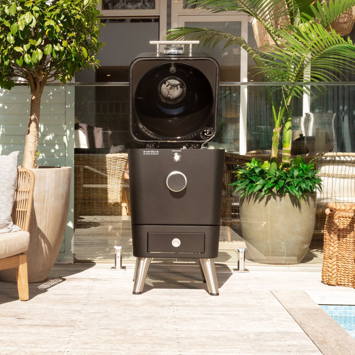 4K Kulgrill, Svart
