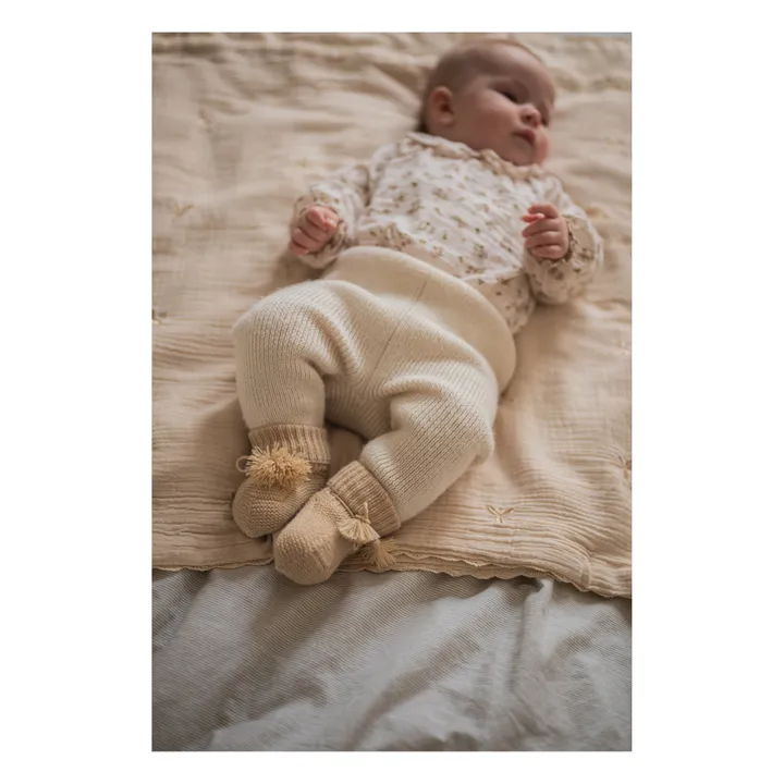 Gentil Coquelicot Chaussons en tricot et pochon brodé | Nude