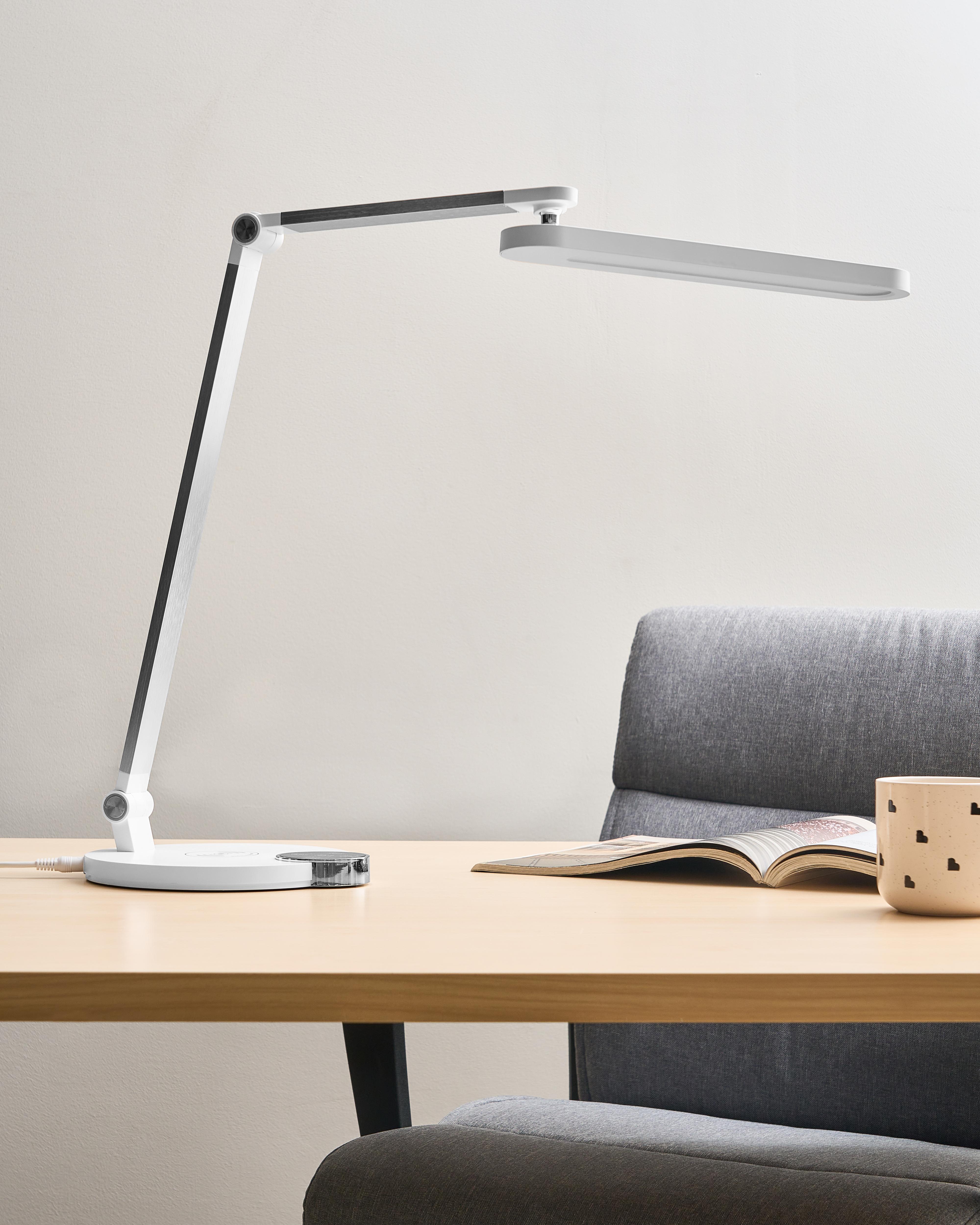 LED bureaulamp CAROY met draadloze oplader Wit