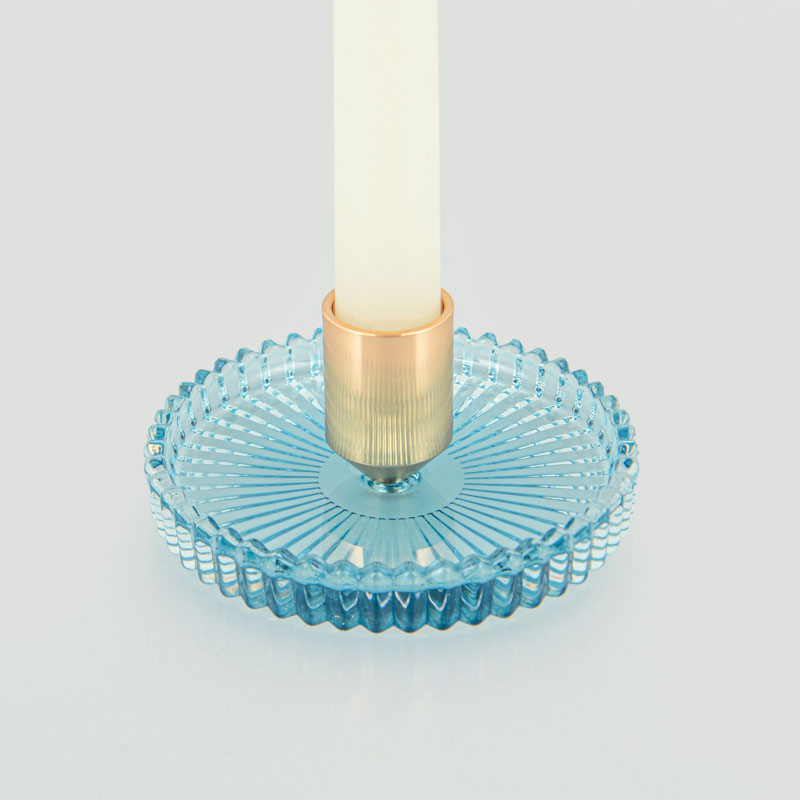 Porte-bougie strié en verre bleu