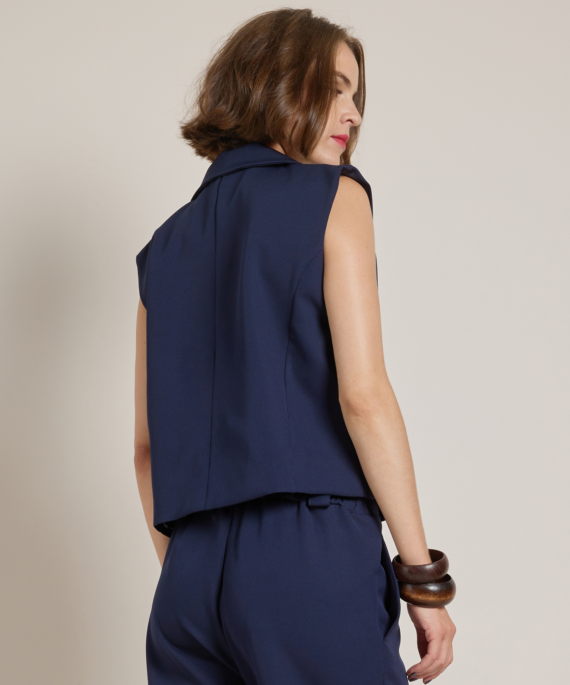 kort gilet met knoopsluiting