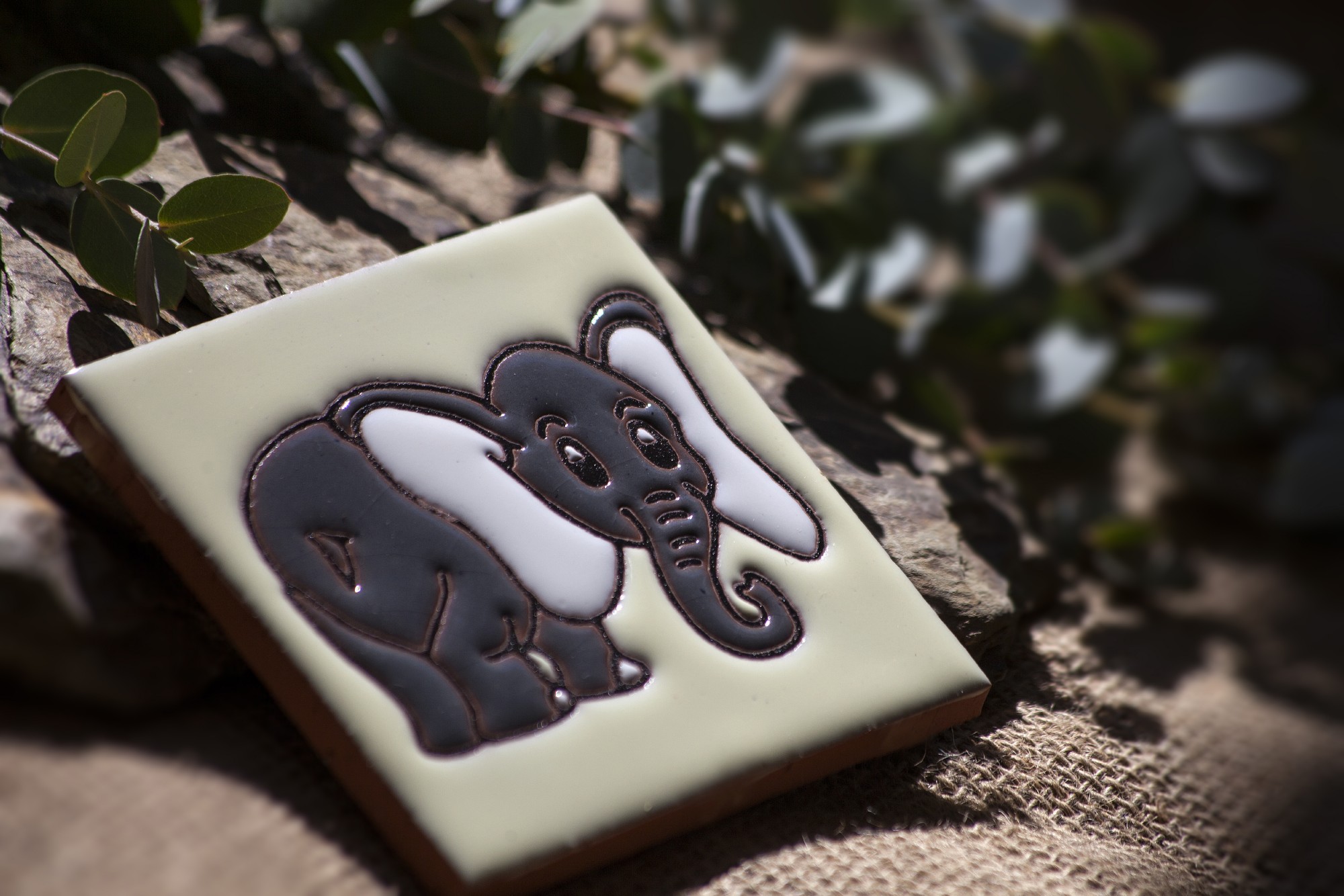 Reliefkachel 'Elefante', multicolor, T 10 cm, B 10 cm, H 0,5 cm von fischer's lagerhaus