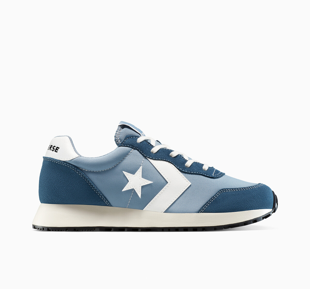 CONVERSE<br>Tênis Omega Trainer Cor da Temporada