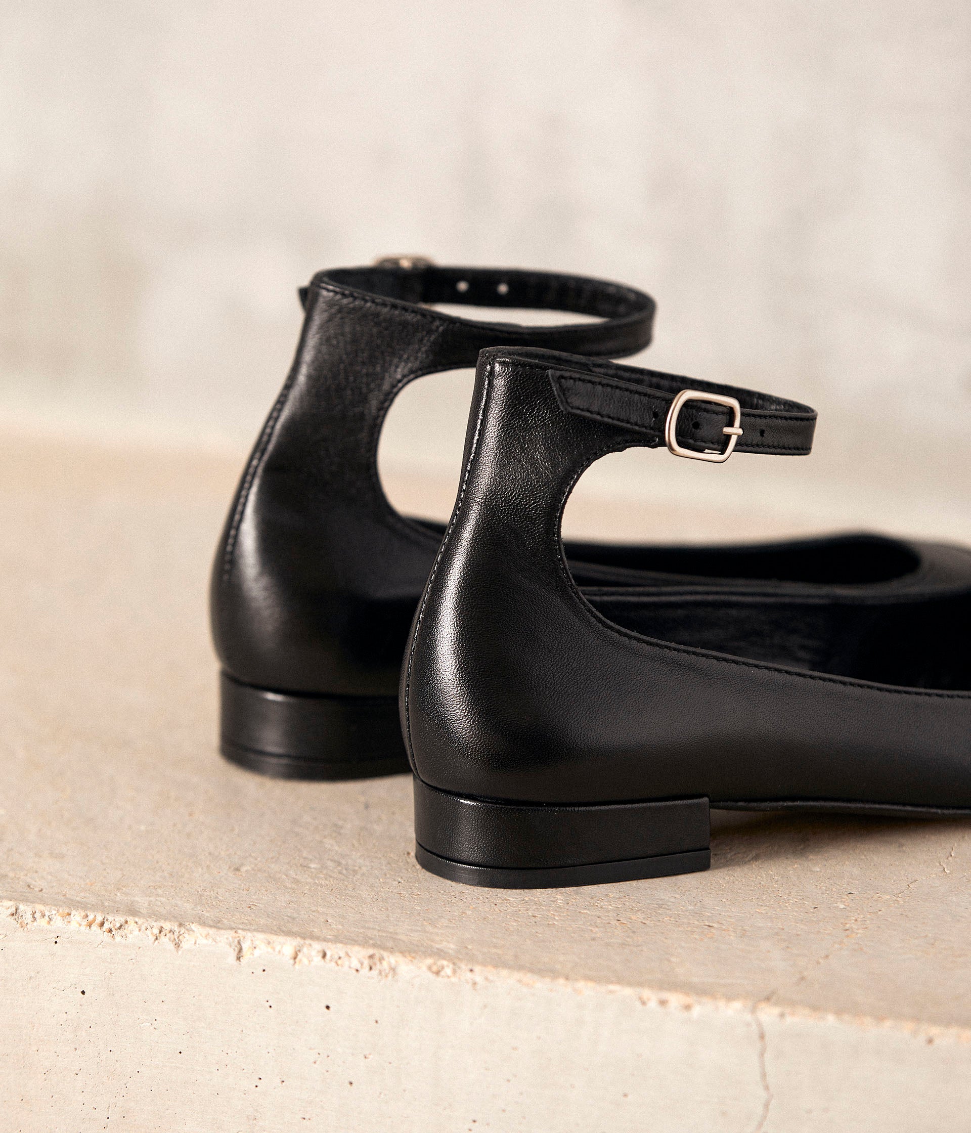 Ballerines plates noires Alinda
