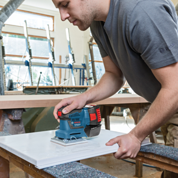Bosch Professional accu vlakschuurmachine GSS 18V-10 (zonder accu)