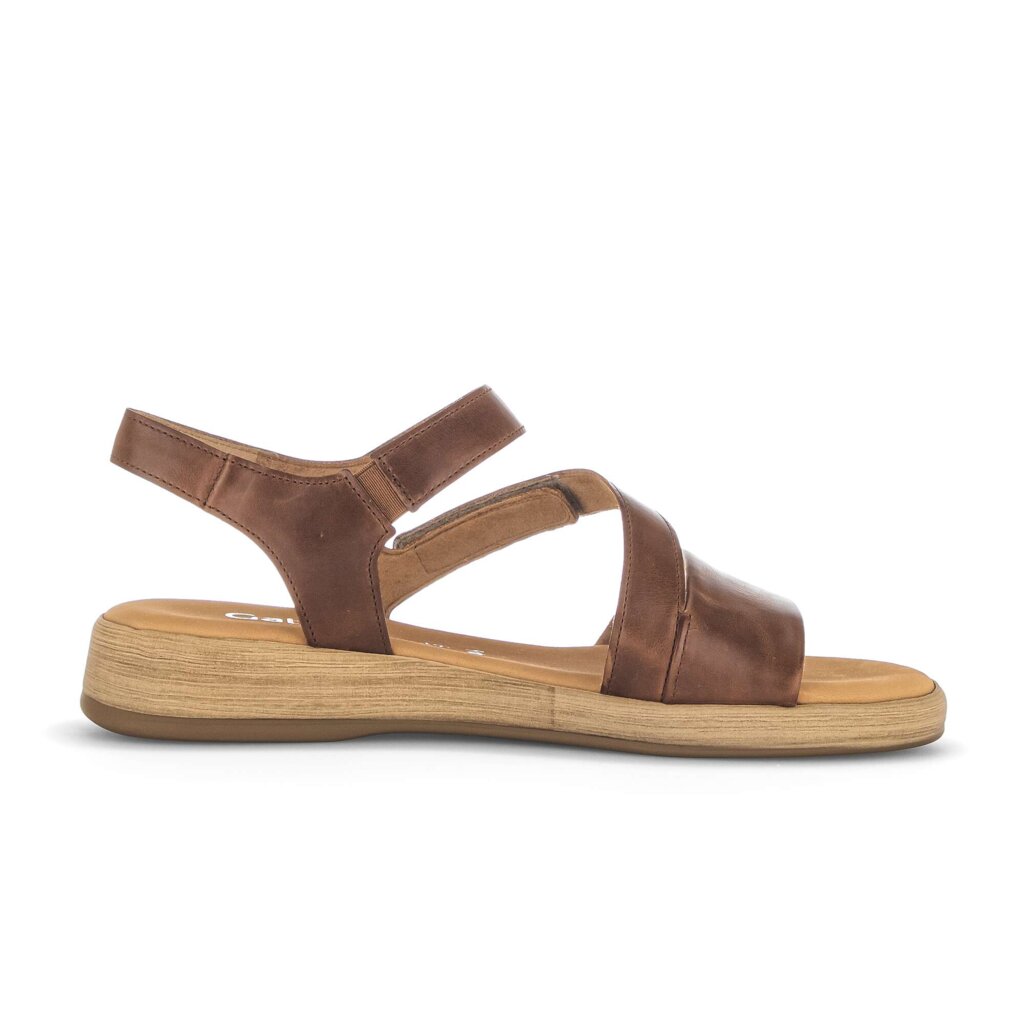 Sandal met riempjes bruin