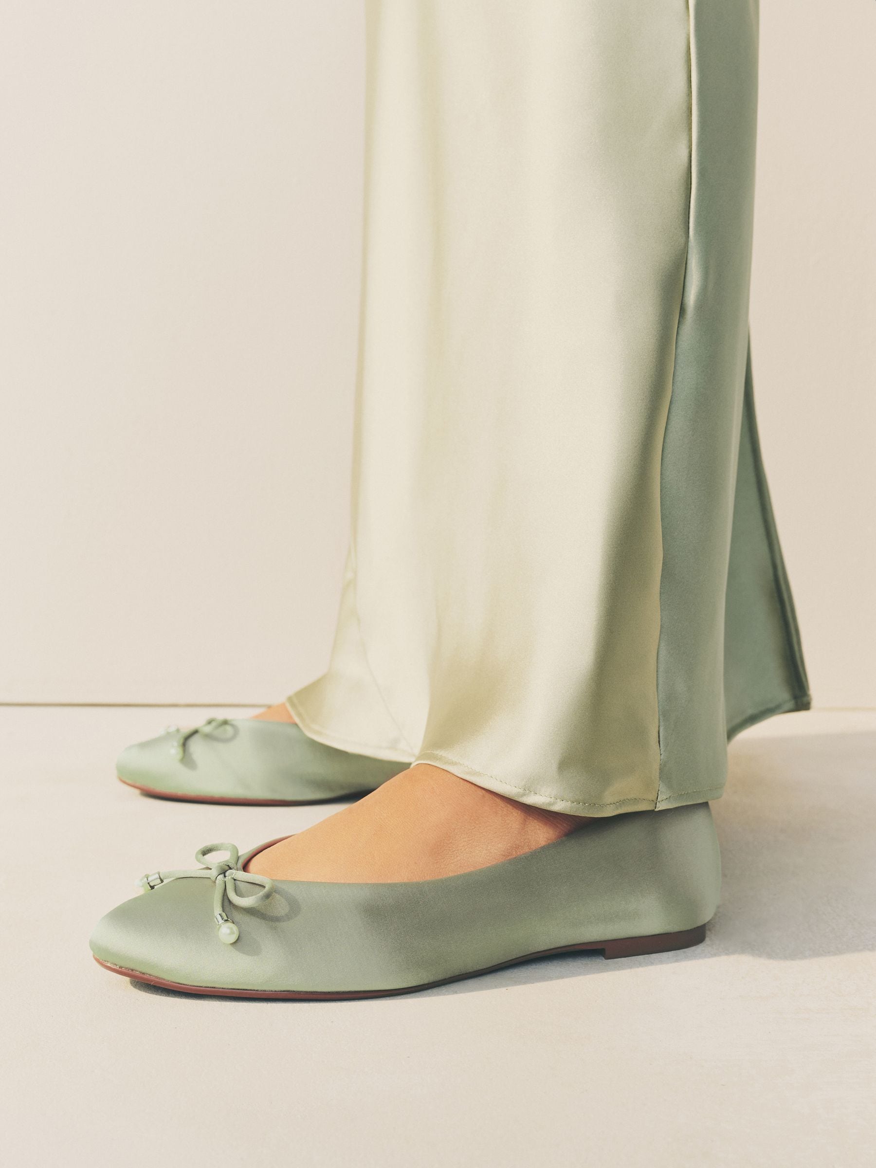 Grijs-groen - Bridesmaid Pearl Effect Bow Detail Ballerinas