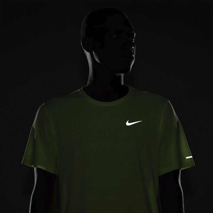 Nike Dri Fit Miler Lobe T Shirt Gul