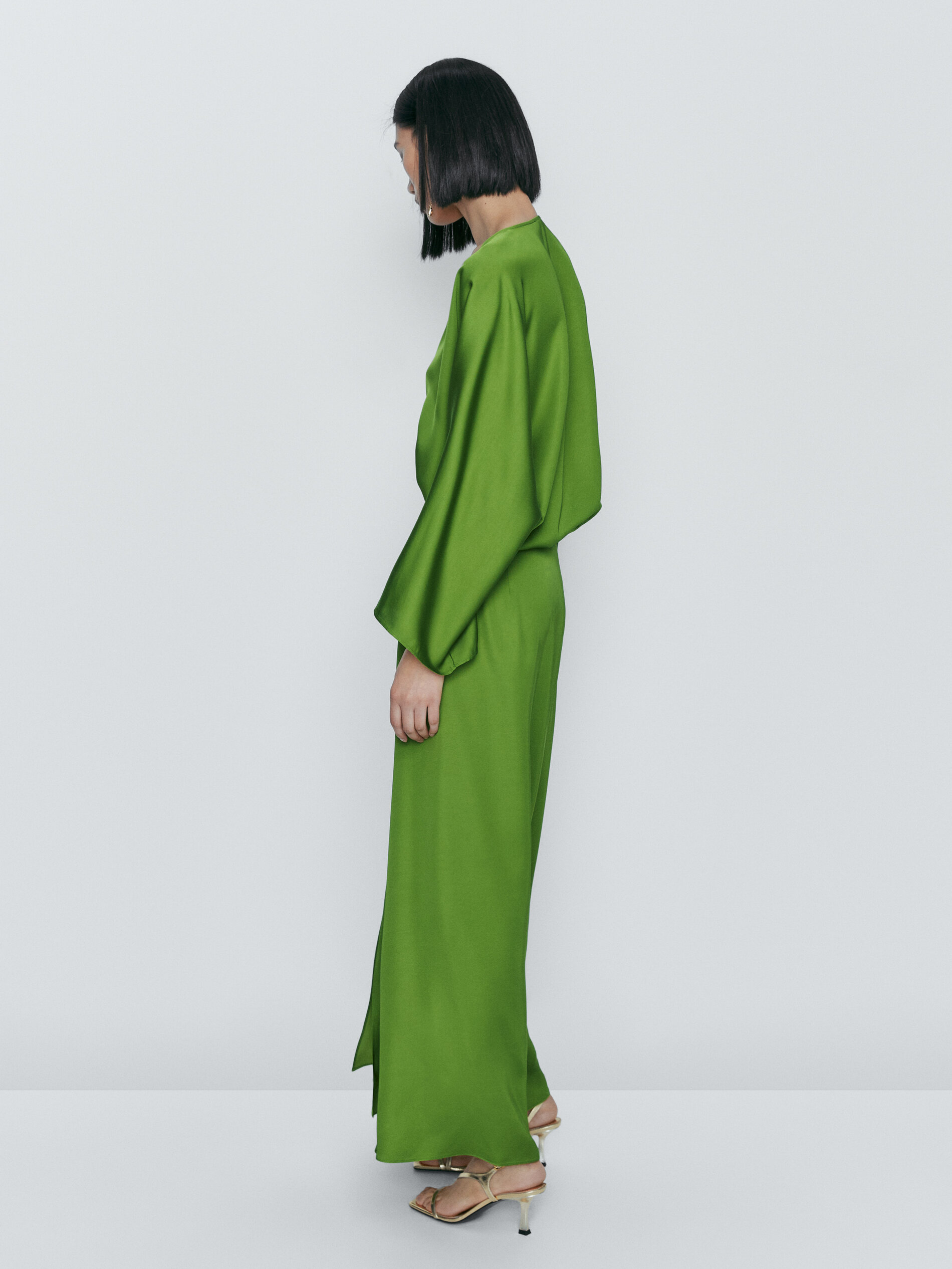 Vestido quimono fluido com detalhe de faixa - VERDE