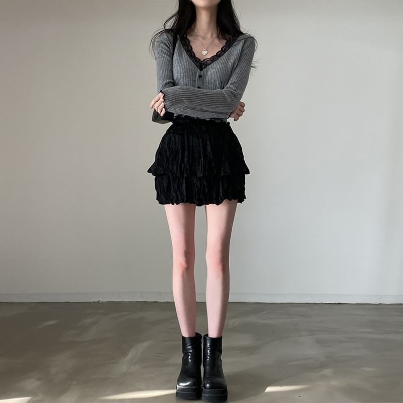 Sosana - Geribbelde crop top met lange mouwen, V-hals en kanten afwerking