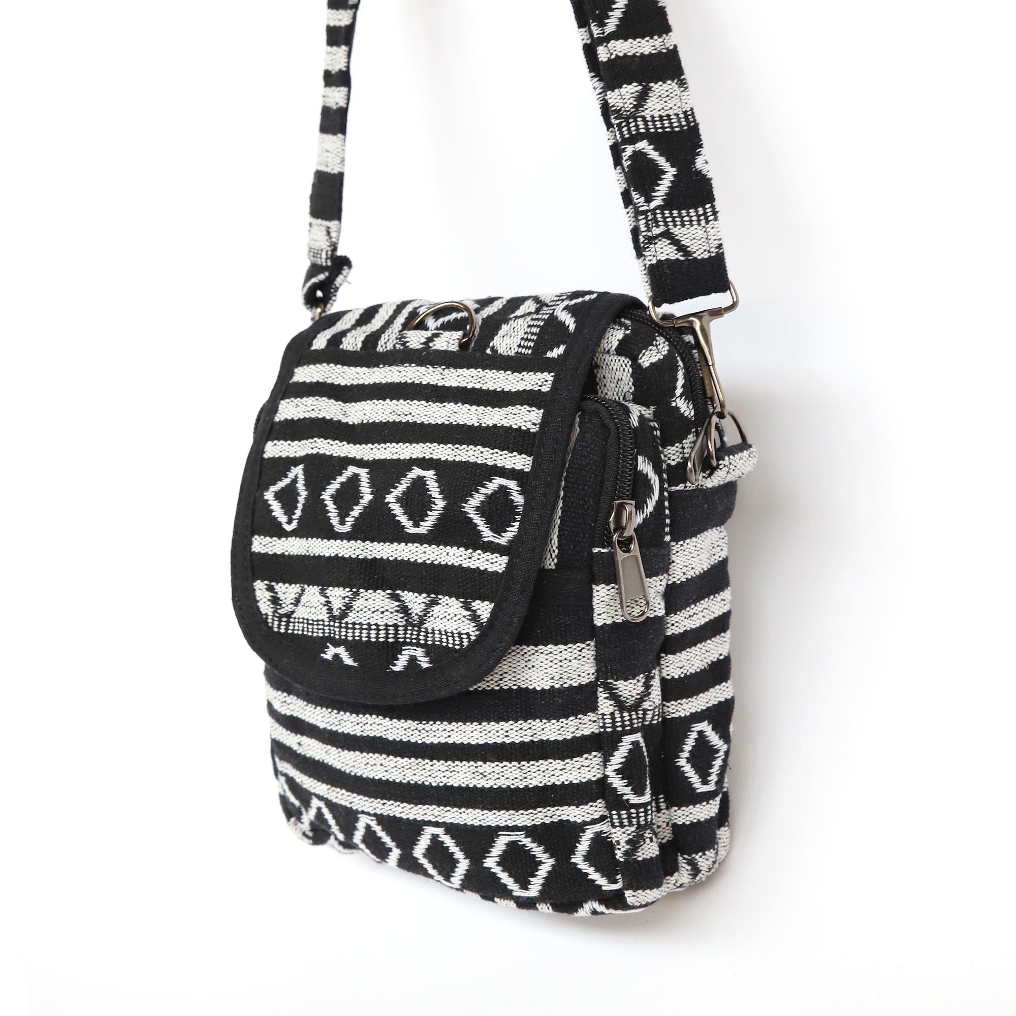 Umhängetasche aus Baumwolljacquard, schwarz-weiß, H 22 cm, B 15 cm, L 7 cm günstig bestellen