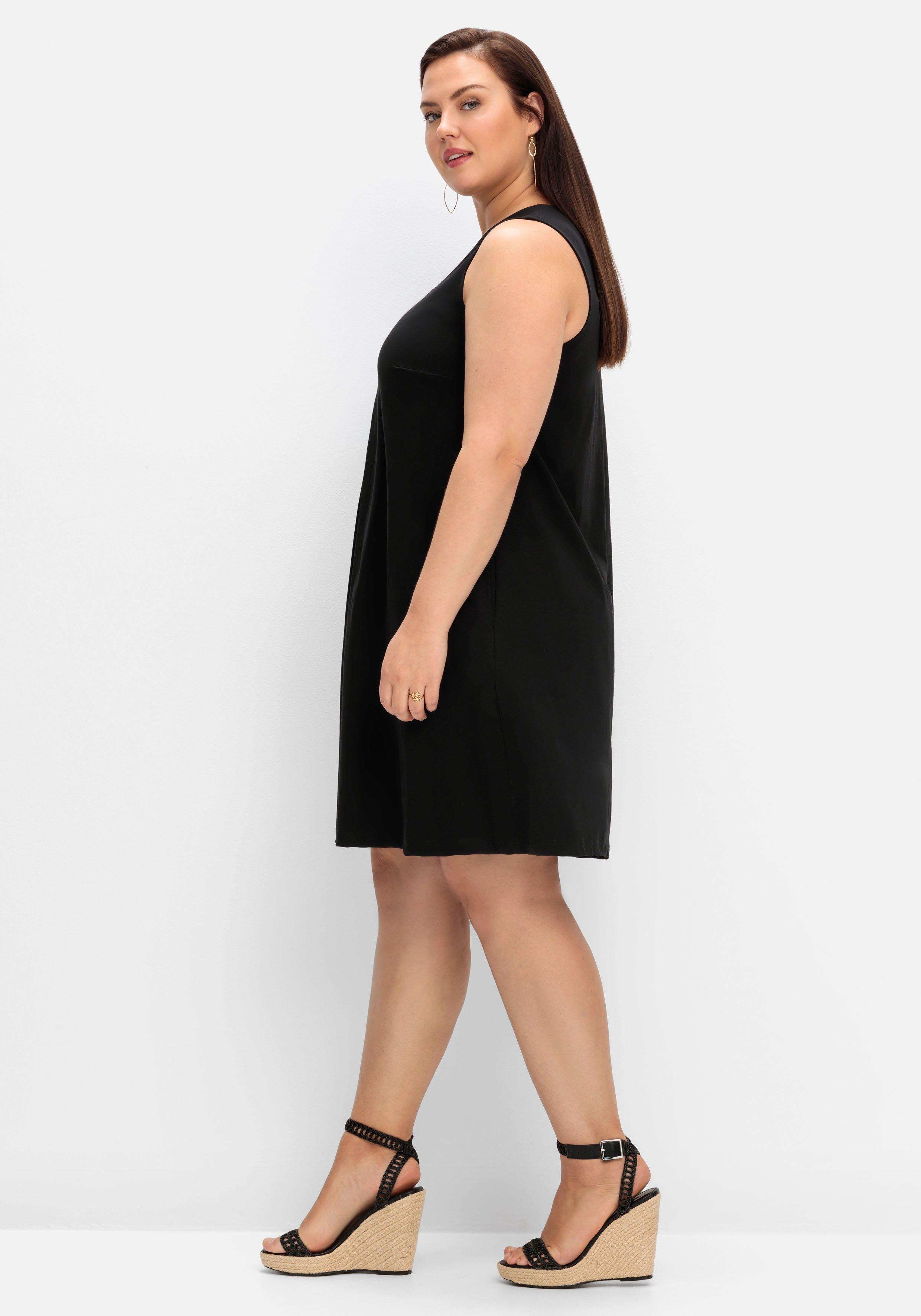 Ärmelloses Jerseykleid mit Taschen, in A-Linie