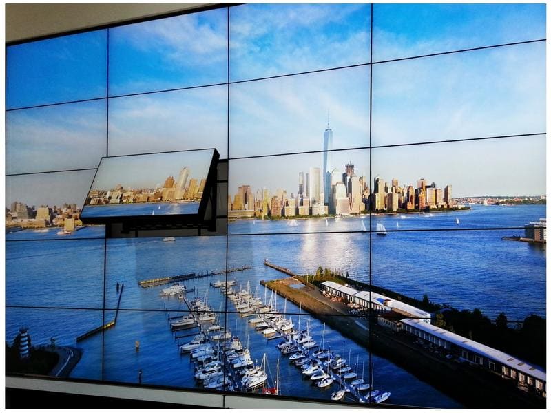 Peerless-AV Videowall Halterung DS-VW765-LQR Full-Service-Videowandhalterung mit Schnelllösefunktion (Quick-Release) - Querformat für Bildschirme von 46