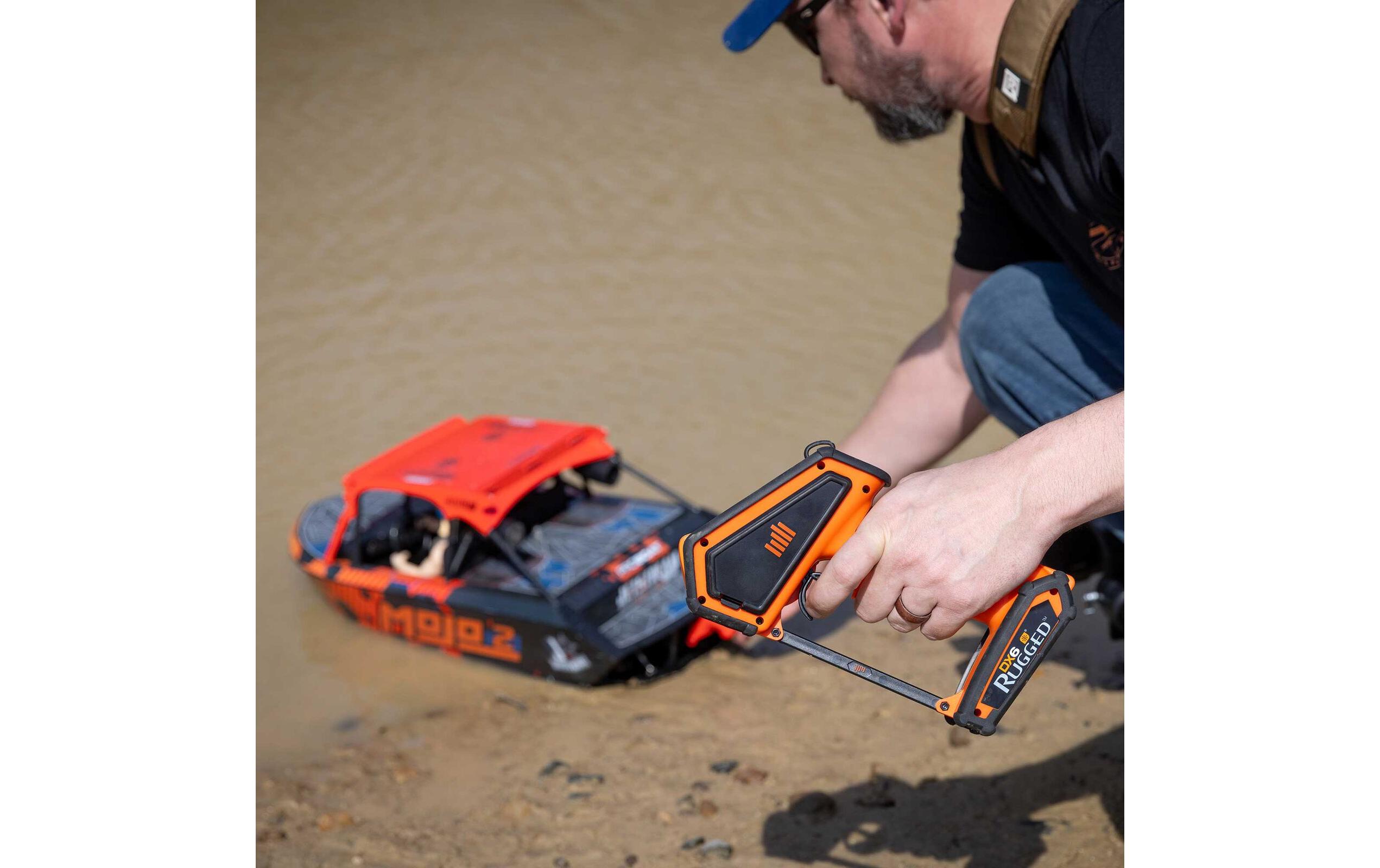 Fernsteuerung DX6 Rugged DSMR Orange, nur Sender<br>Robuster 6-Kanal Sender für RC Fahrzeuge