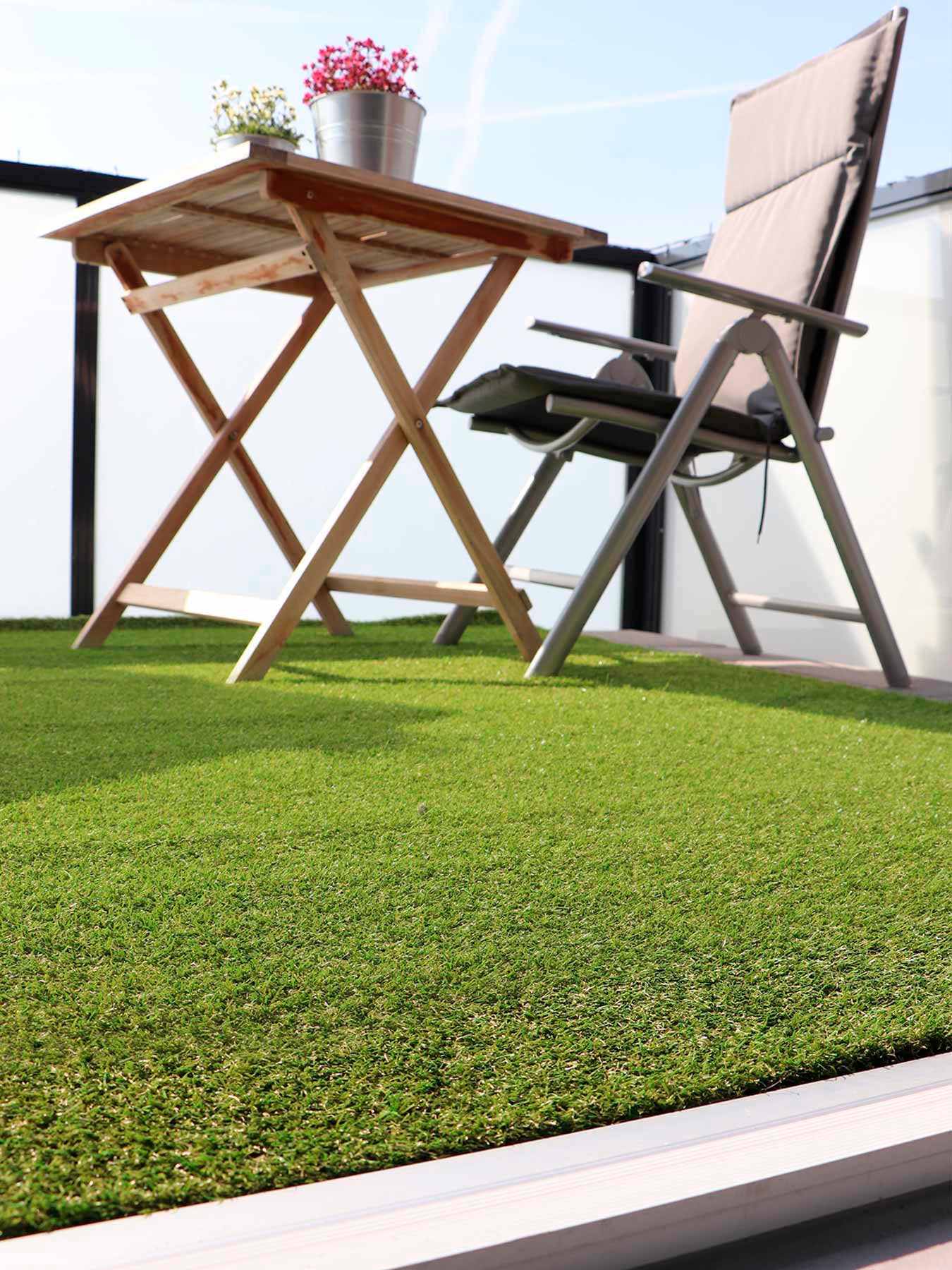 Primaflor-Ideen in Textil Kunstrasen »COLORADO« rechteckig 30 mm Höhe natürliche Optik, mit Drainagefunktion, ideal für Balkon & Terrasse