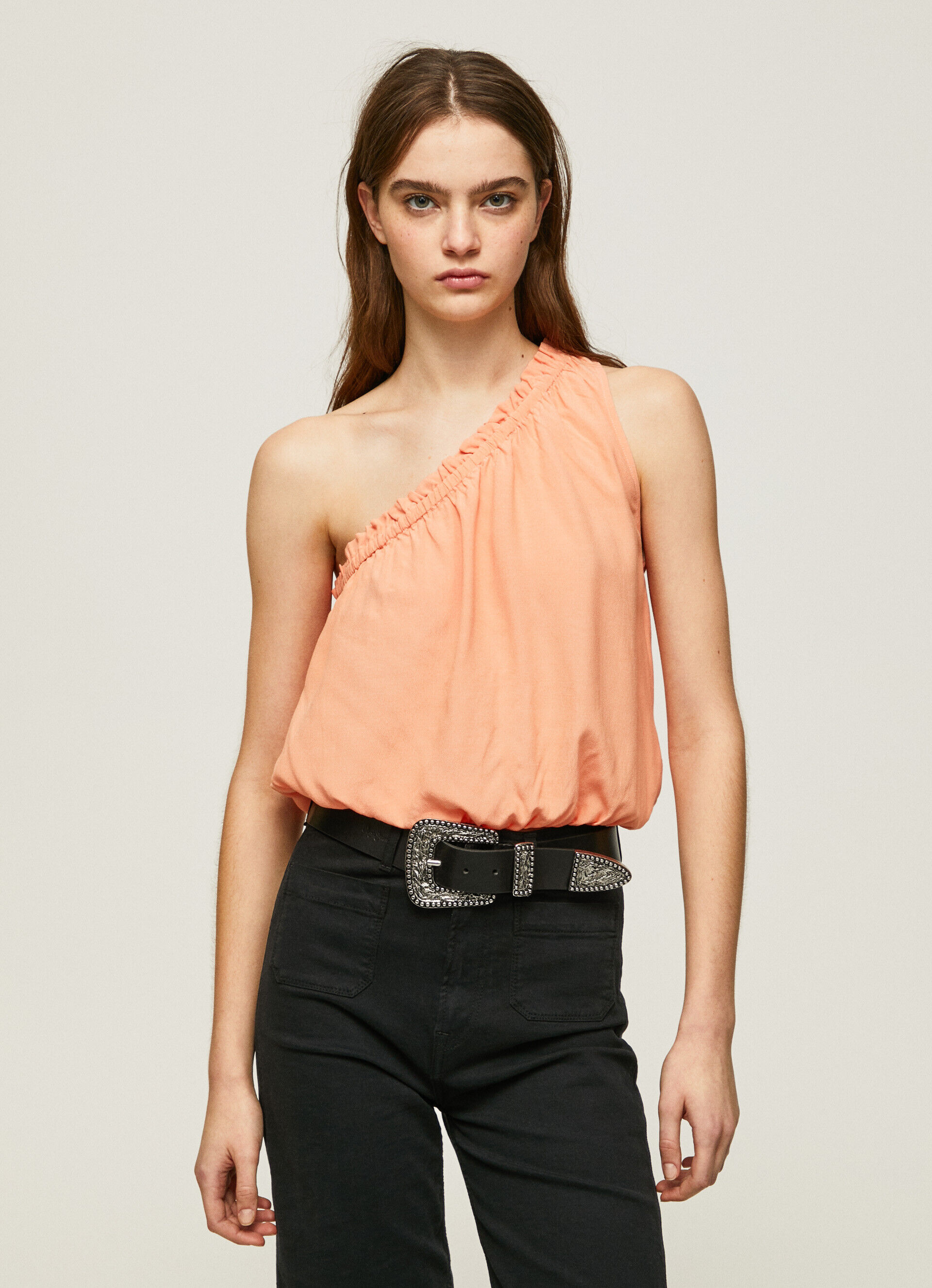 Blusa com decote assimétrico - pêssego e laranja