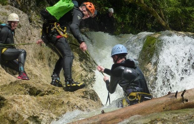 Canyoning Tour & Canyoning Gutschein in Puchberg als Erlebnis | MYDAYS