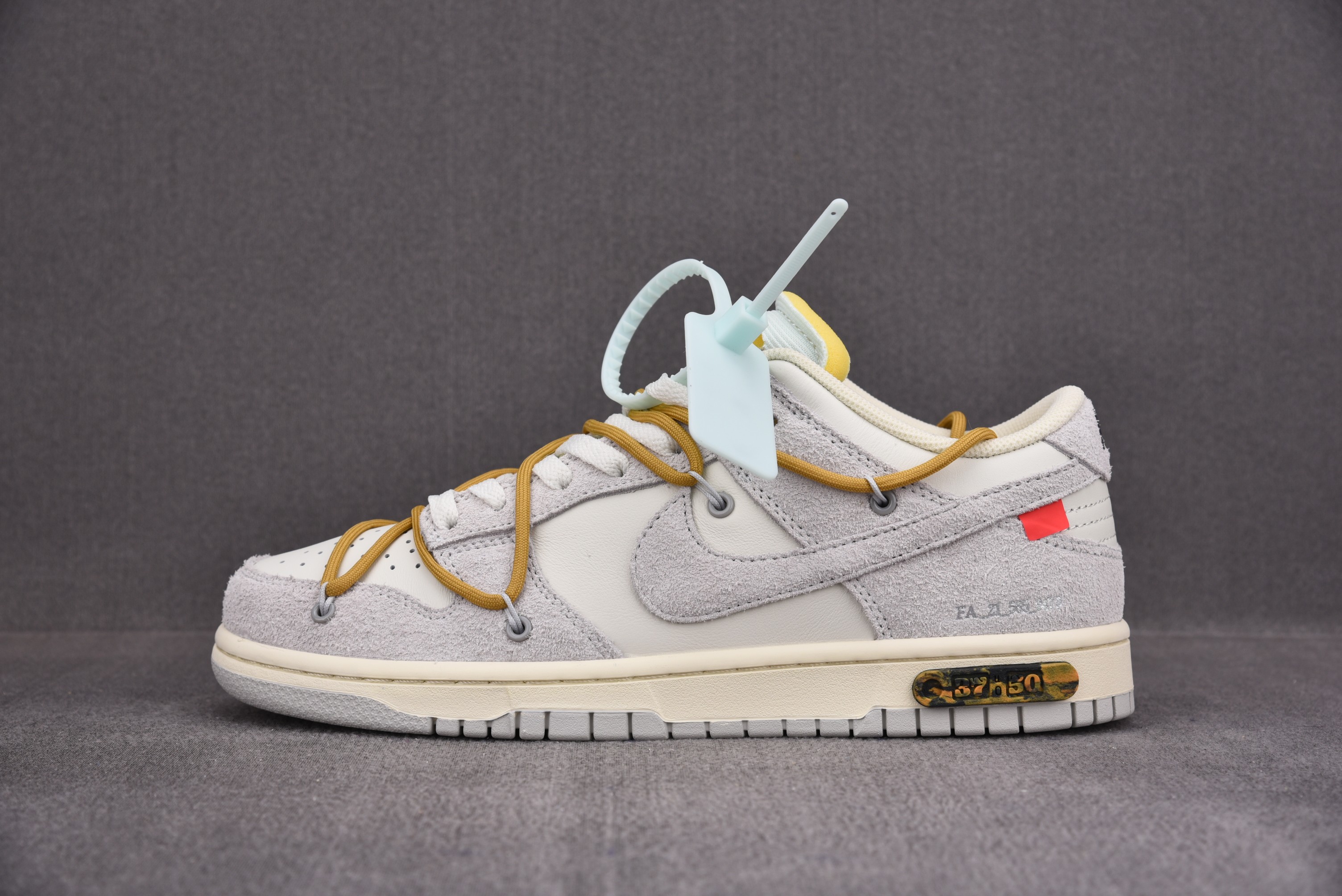 Nike Dunk Low   Lot 37