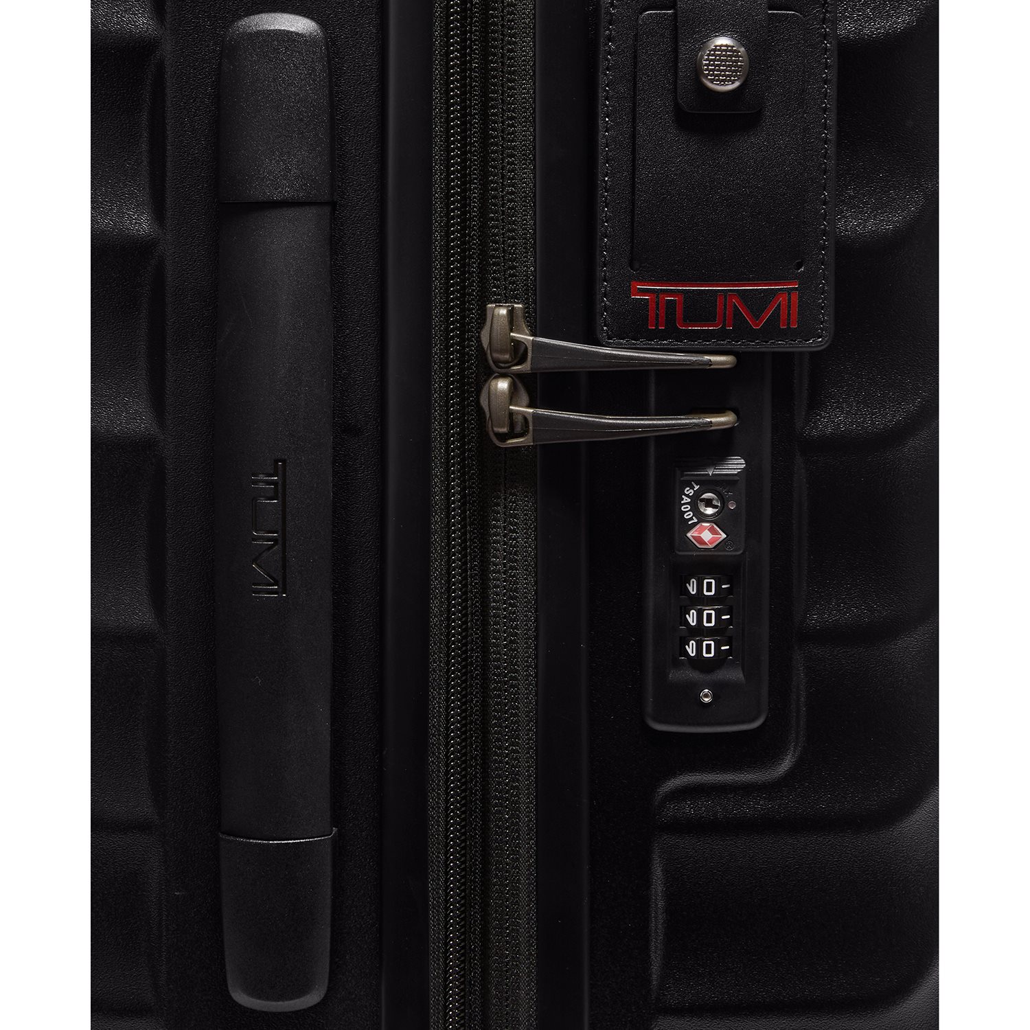 Tumi 19 Degree Cont EXP 4 Whl C/O black texture