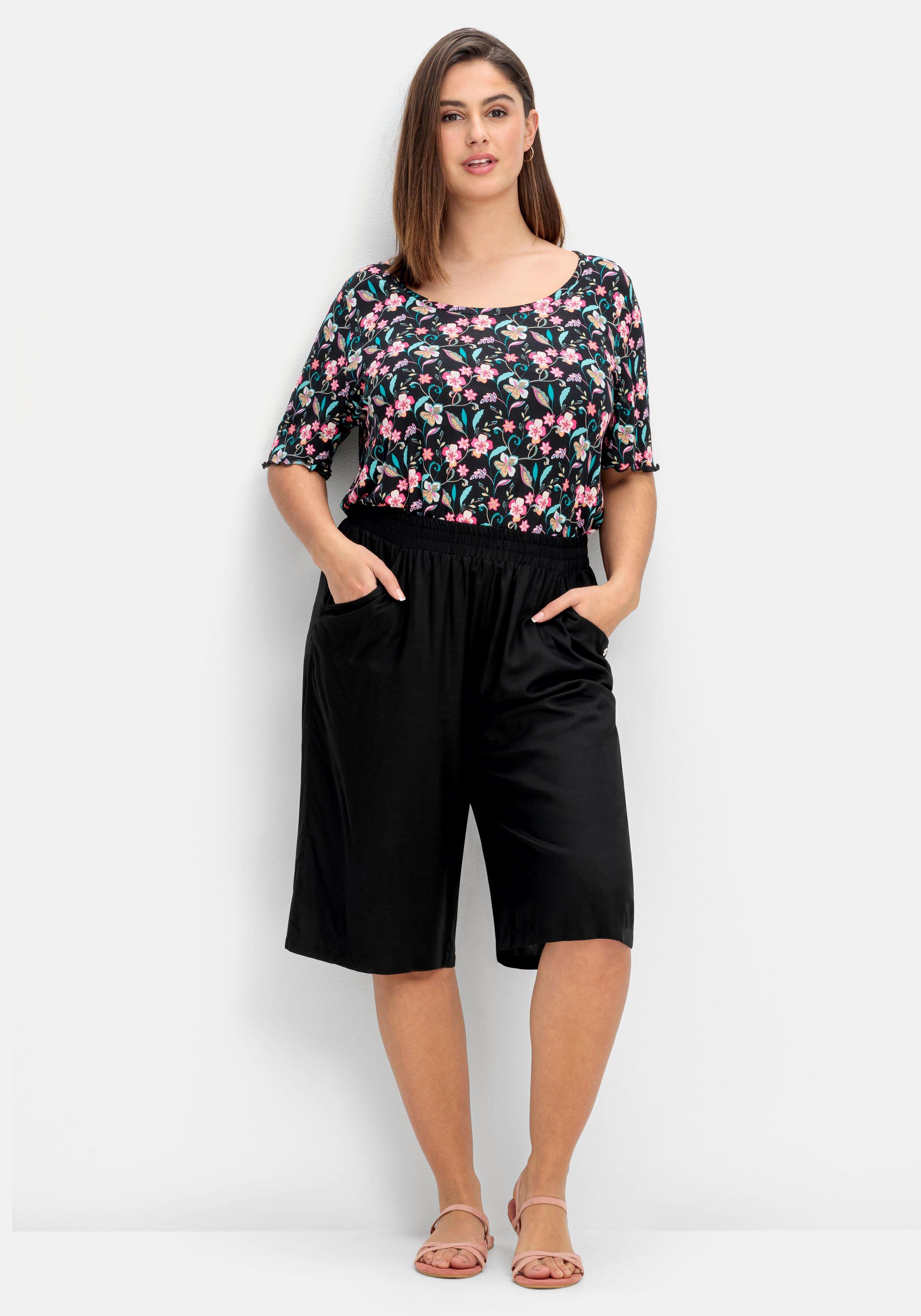 Shirt mit Blumendruck und Cut-out im Rücken
