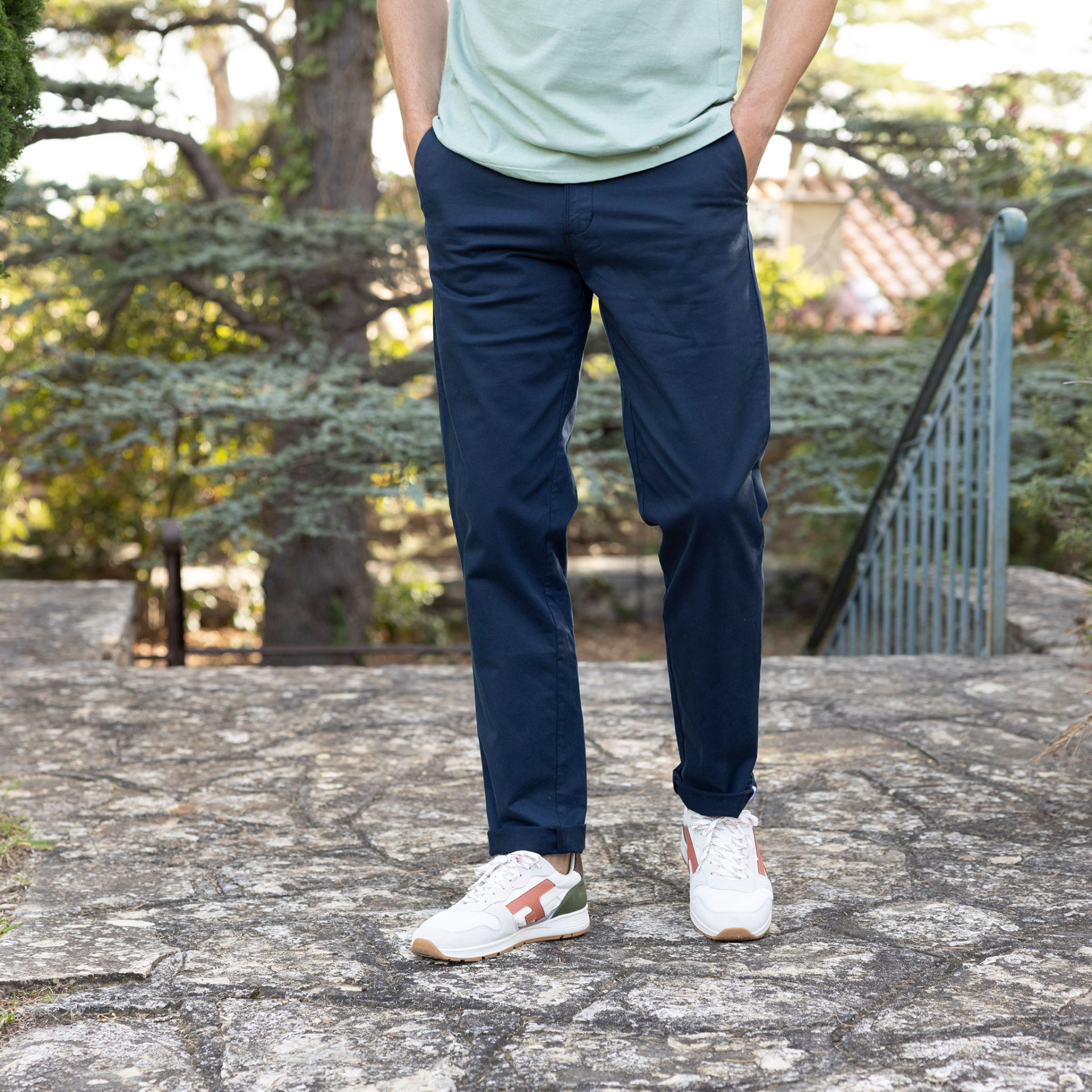 Chino bleu marine coupe ajustée coton bio et coton recyclé - modèle Brix