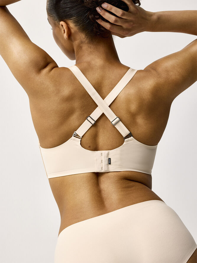Closely Bra the Wirefree T Shirt Beige