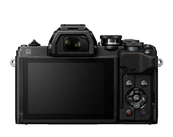Olympus OM-D E-M10 Mark IV   M.ZUIKO DIGITAL ED 14-150mm F4-5.6 II (Juodas)