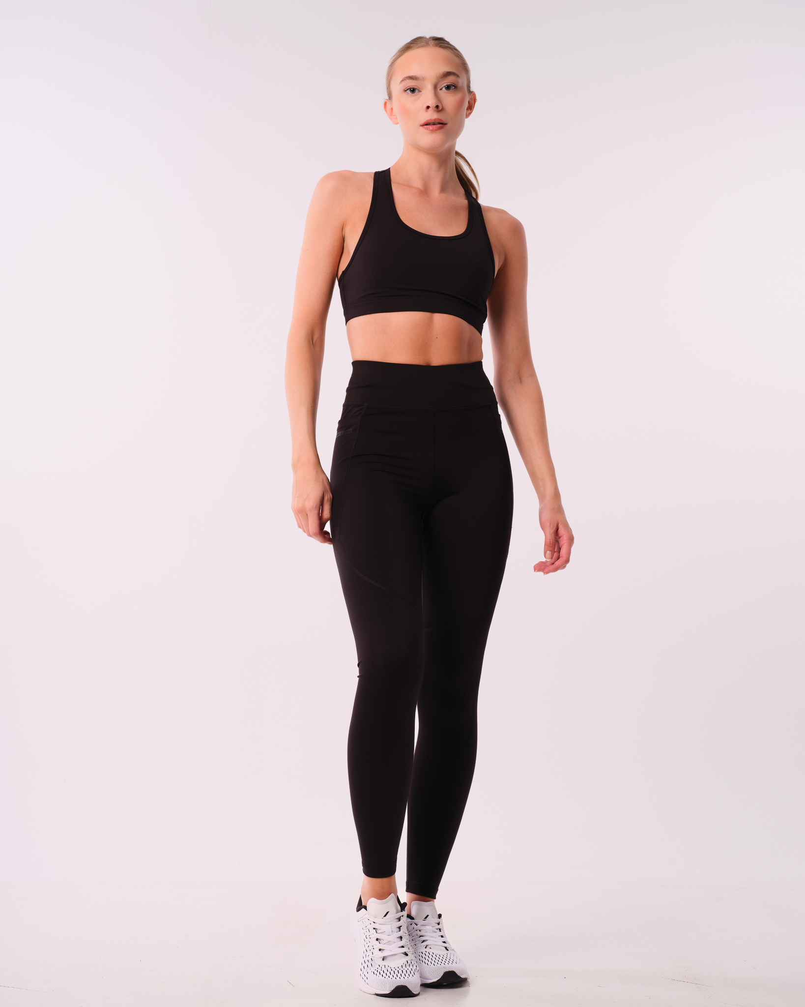 LEVITY Conquer Running Pocket Tights Black