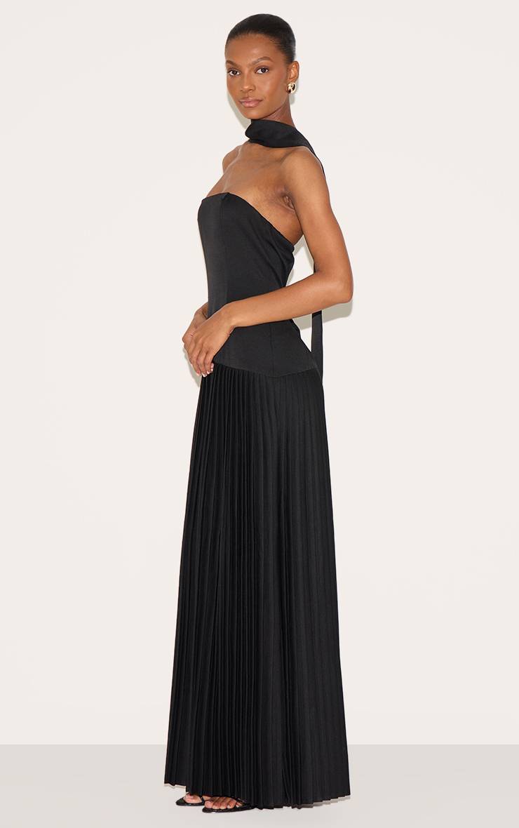 Noir Robe Maxi Plissée Asymétrique En Tissu Tissé
