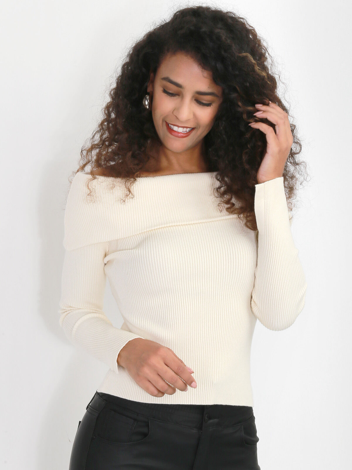Pull côtelé à col bardot- Beige