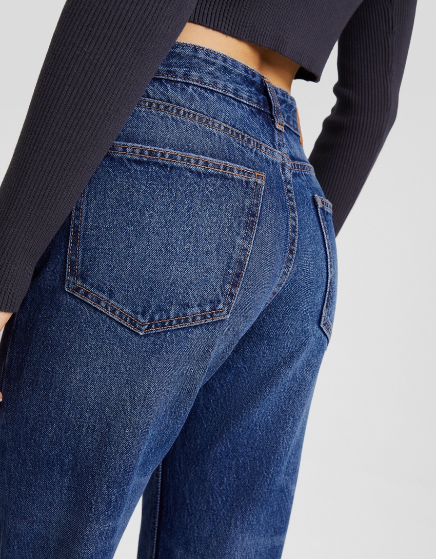 calça jeans de corte reto